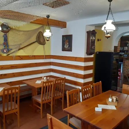 Rozmberska Basta بيت ضيافة 3*